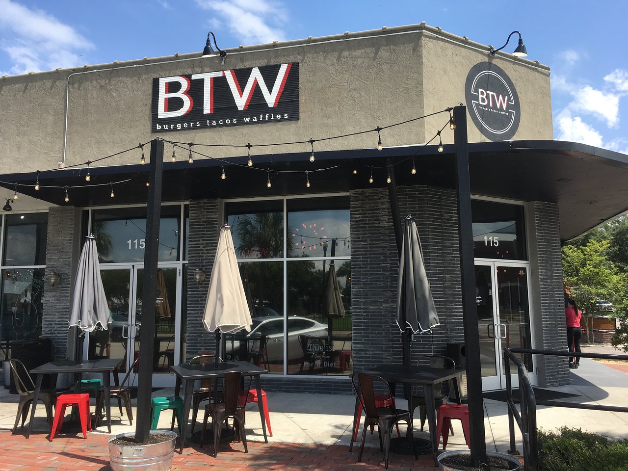 BTW storefront and patio on Main Street in Tavares